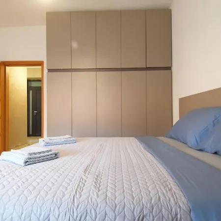 Iris -odlicno Mjesto U Centru Pule *