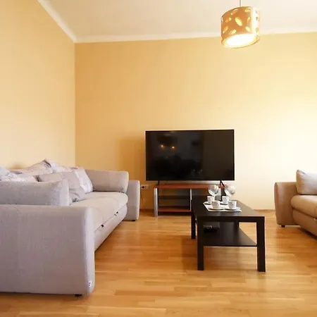 Iris -odlicno Mjesto U Centru Pule Póla