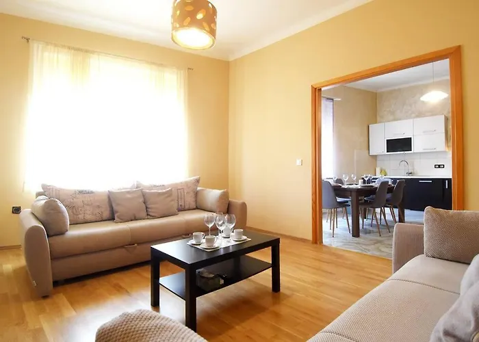 Appartement Iris -odlicno Mjesto U Centru Pule Pula