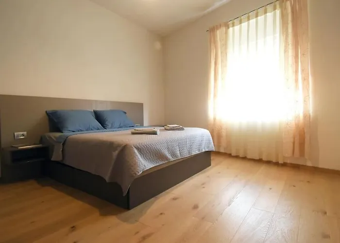 Iris -odlicno Mjesto U Centru Pule