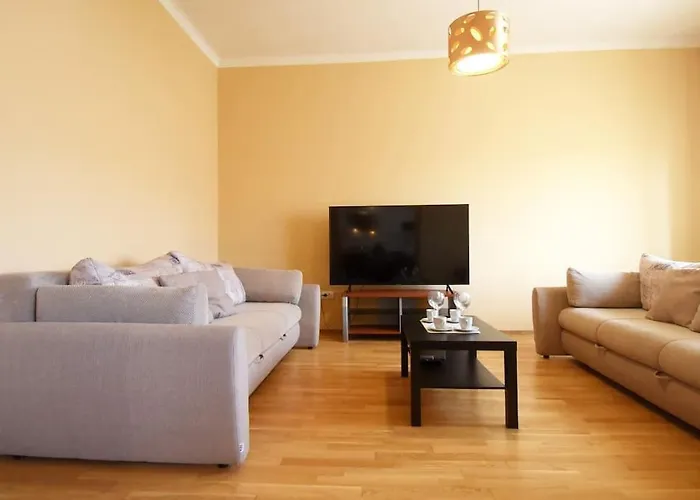 Iris -odlicno Mjesto U Centru Pule Póla